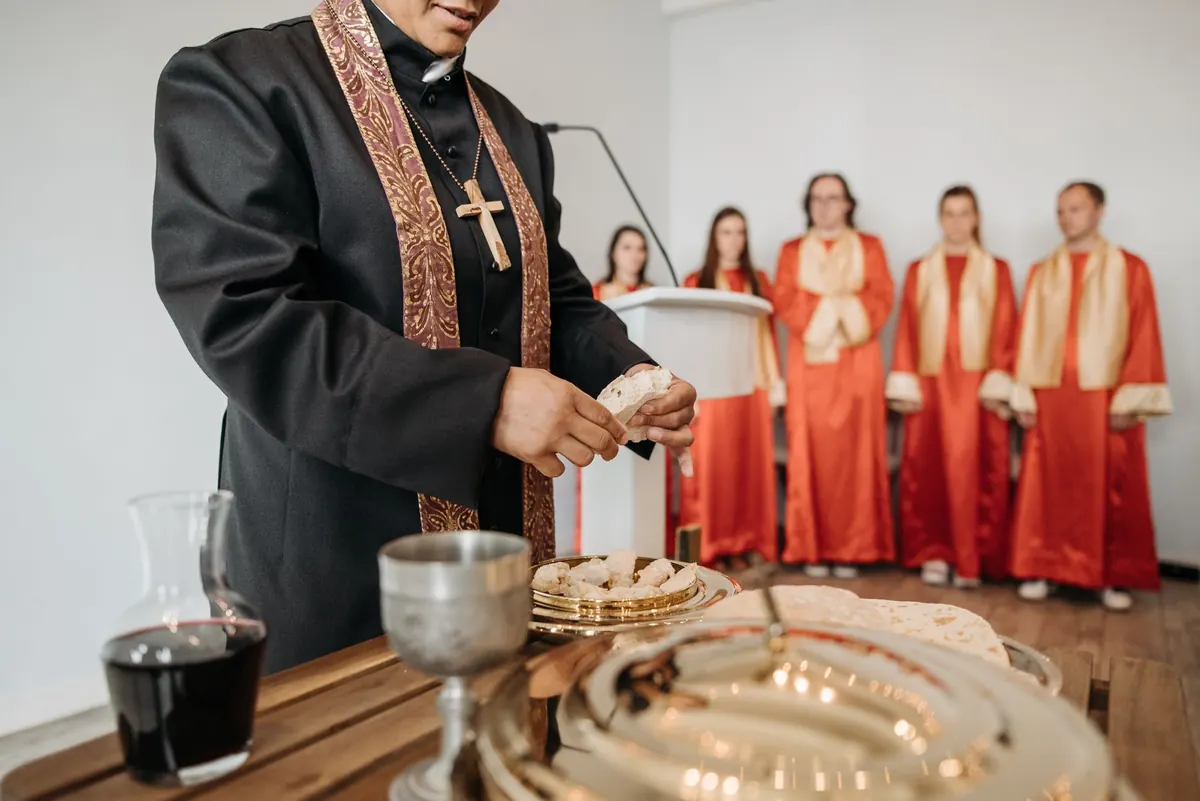 A 10-Point Checklist for Preparing to Lead Communion